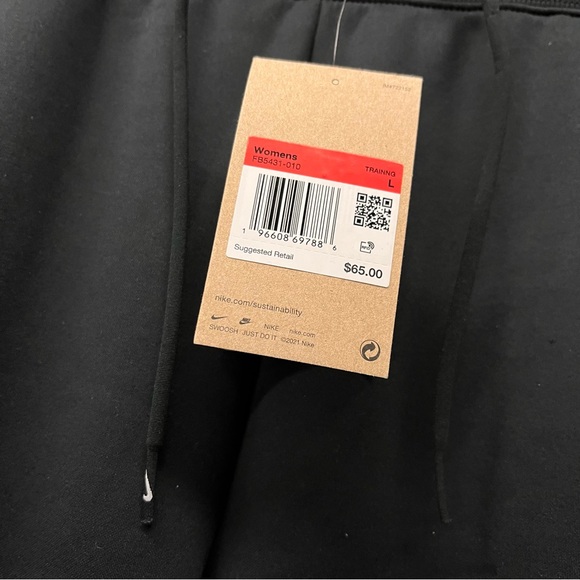 Nike Therma-FIT One Women's High-Waisted 7/8 Black Joggers Sweatpants - Picture 6 of 6